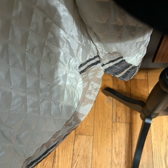 Wrangler Retro Tan and Gray Patterned Women’s Shacket Jacket - Picture 6 of 10